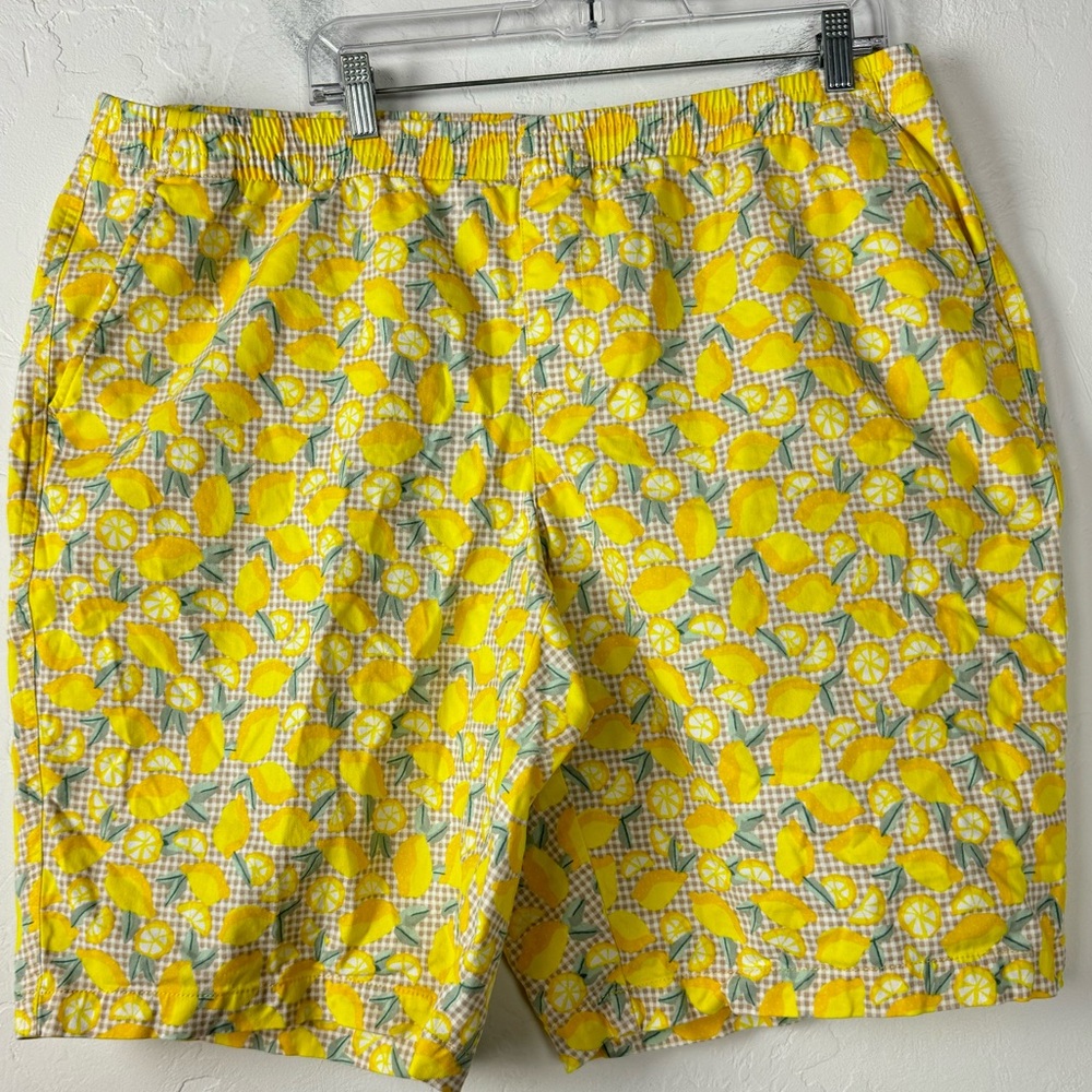Lands End‎ Shorts Bermuda Lemon Print Novelty Yellow Pull On Flat Front Cotton